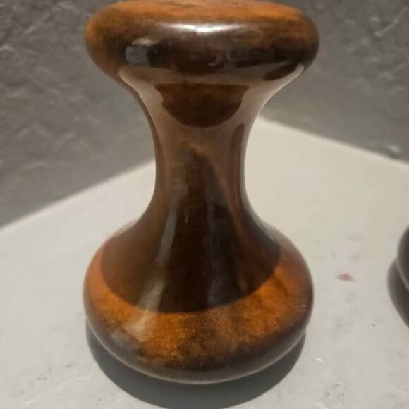 Ceramic Brown Glazed Salt and Pepper Shakers 4.5" Wood like 70s - Picture 3 of 8